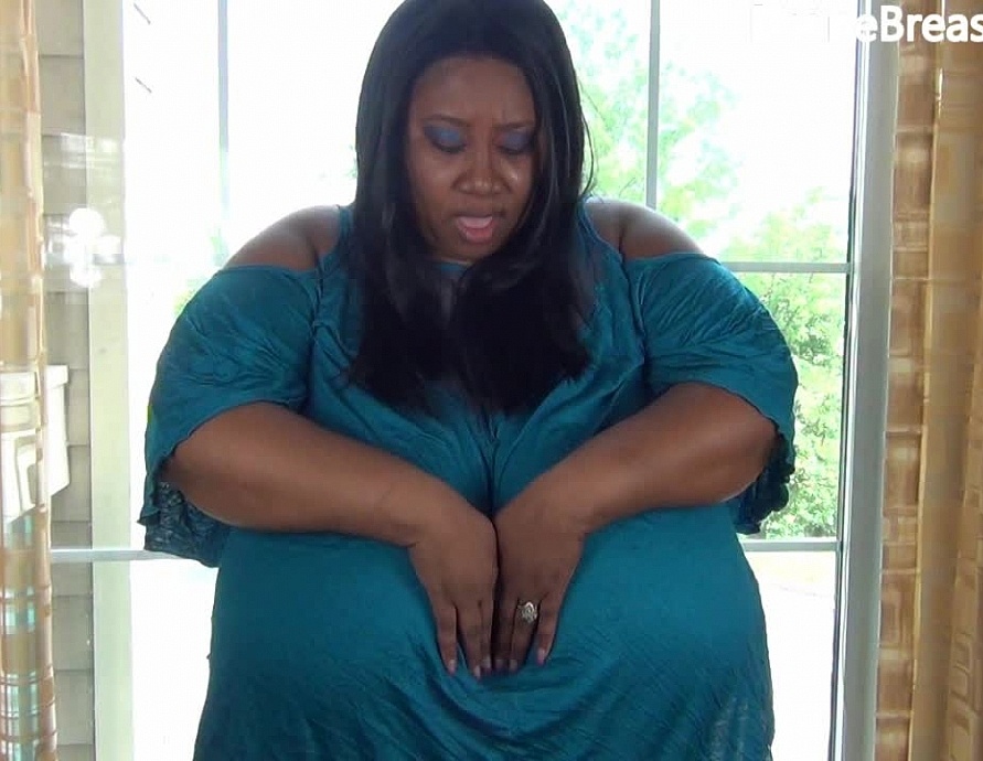 Ebony Boobs - DivineBreasts.com - Real Women Real Big Tits